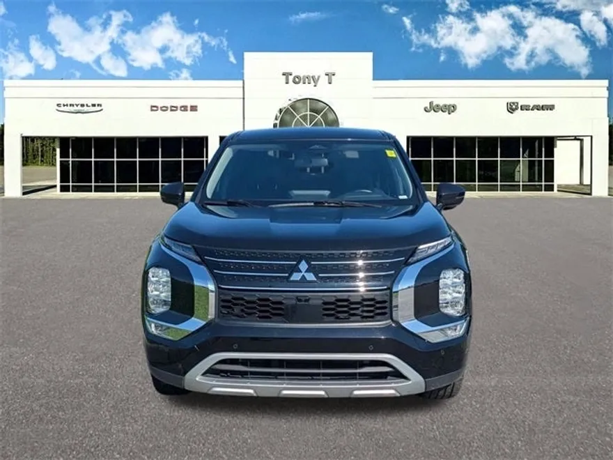 2024 Mitsubishi Outlander SE 2.5 photo 1