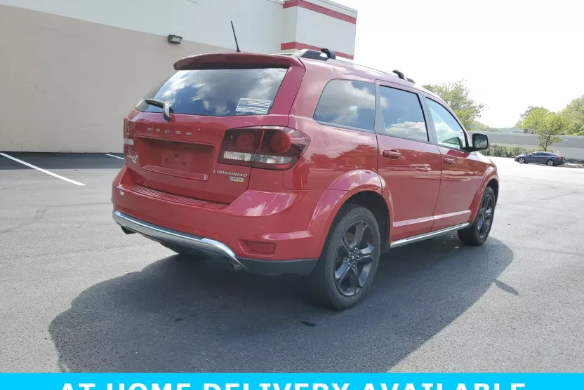 2019 Dodge Journey Crossroad photo 1