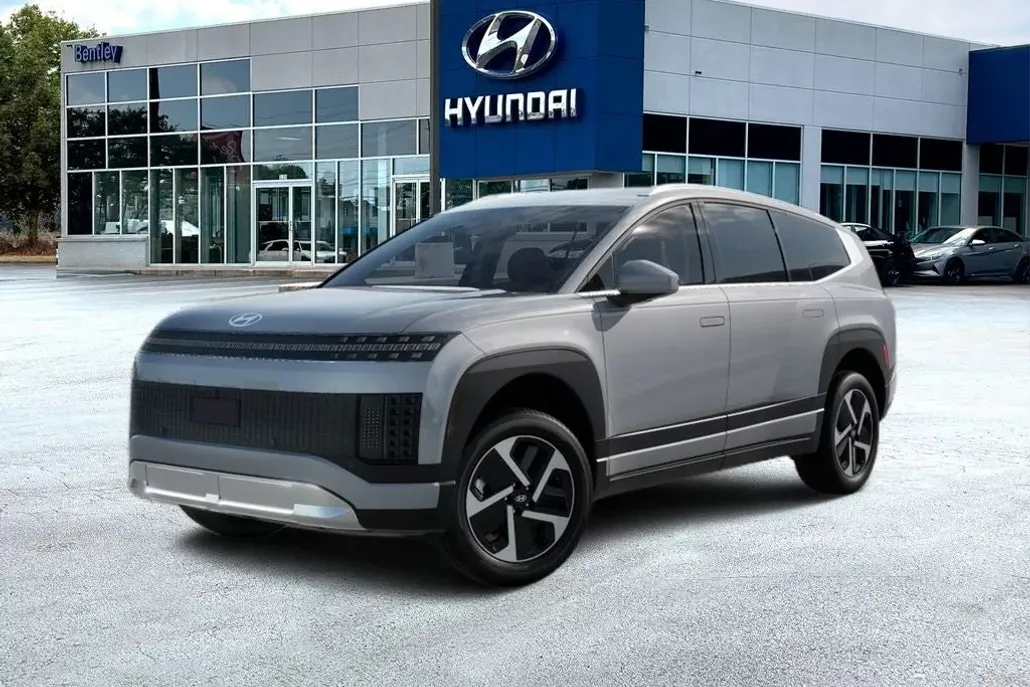 2026 Hyundai Ioniq SE photo 1