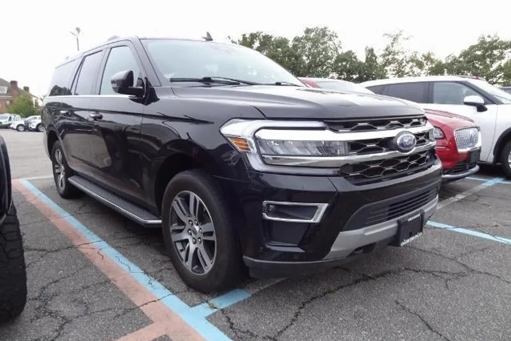 2022 Ford Expedition MAX Limited photo 1