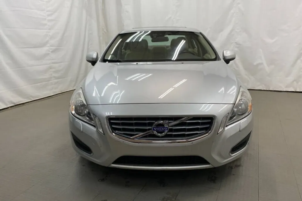 2012 Volvo S60 T5 photo 1