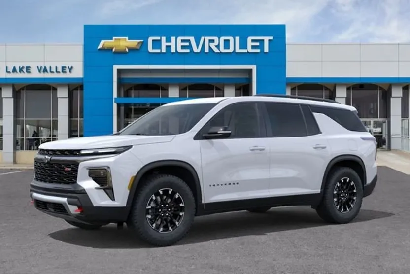 2026 Chevrolet Traverse Z71 photo 1