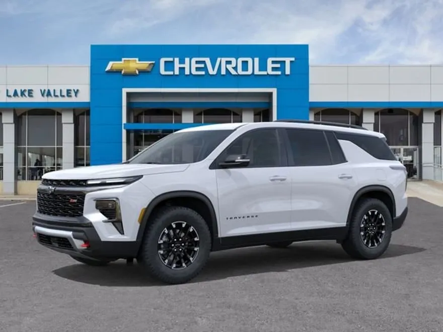 2026 Chevrolet Traverse Z71 photo 1