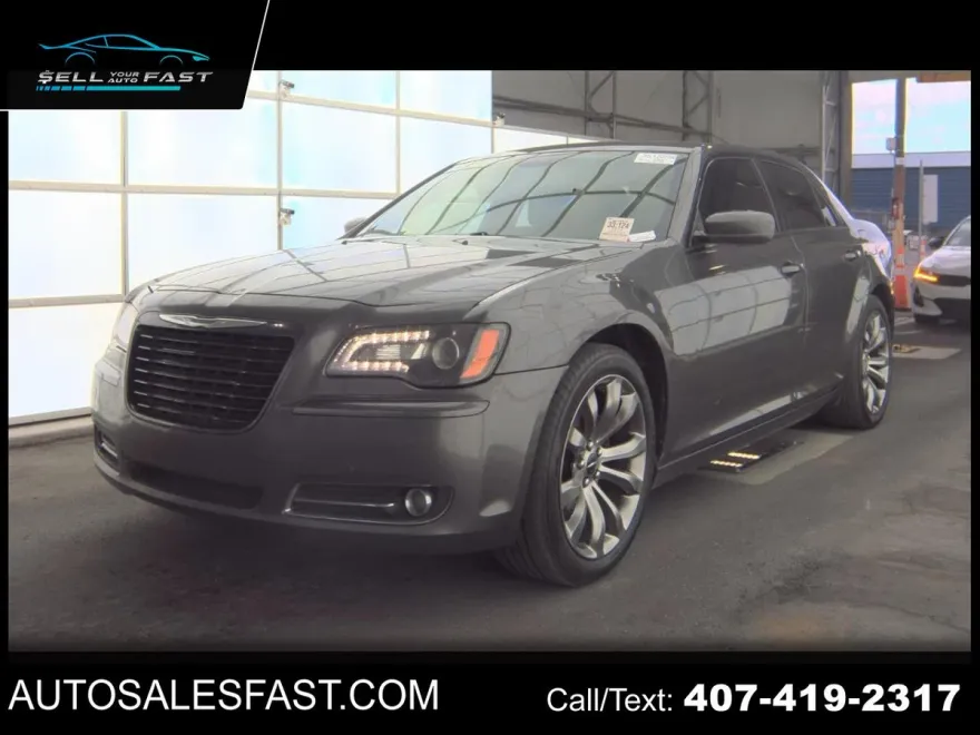 2014 Chrysler 300 C S photo 1
