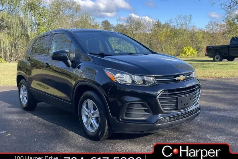 2020 Chevrolet Trax LS photo 1