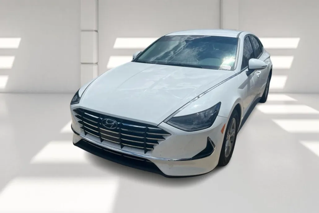 2023 Hyundai Sonata SE photo 1