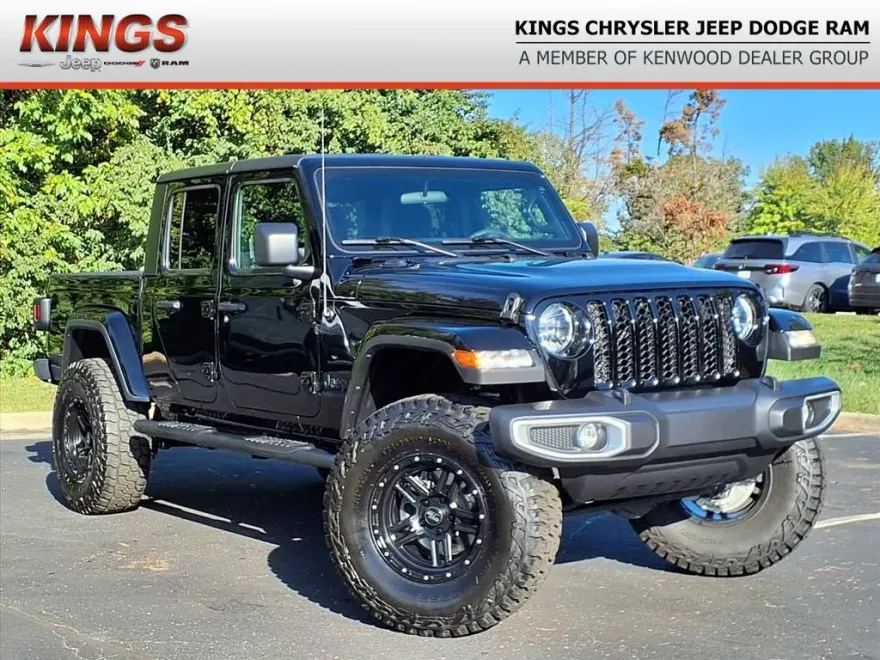 2023 Jeep Gladiator Sport S photo 1