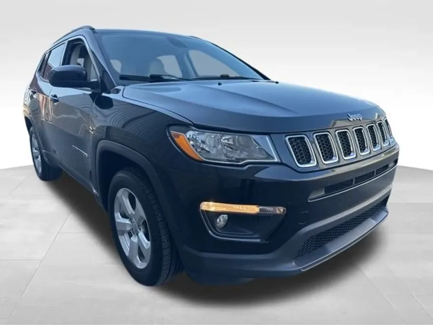 2018 Jeep Compass Latitude photo 1