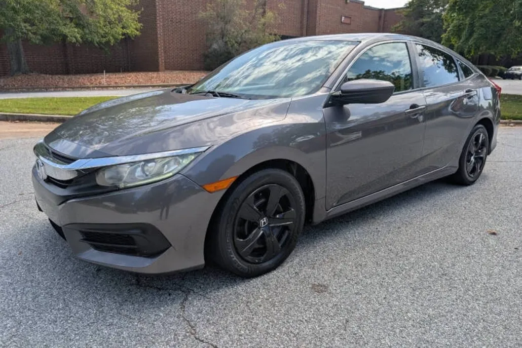 2018 Honda Civic LX photo 1