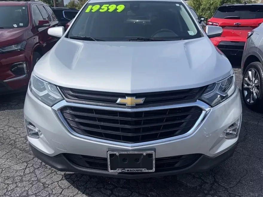 2020 Chevrolet Equinox LT photo 1
