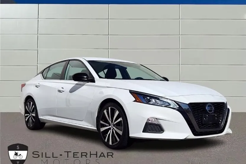 2019 Nissan Altima 2.5 SR photo 1