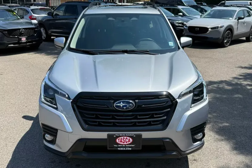 2022 Subaru Forester Premium photo 1