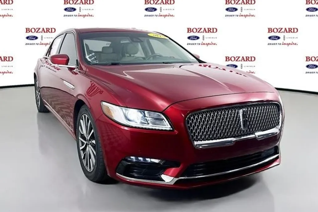 2019 Lincoln Continental Select photo 1