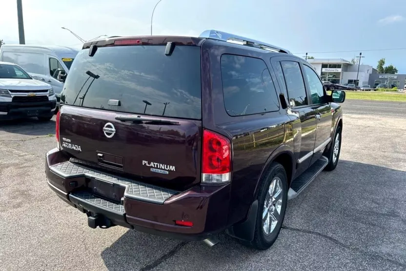 2013 Nissan Armada Platinum photo 1
