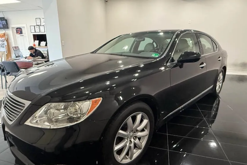 2007 Lexus LS 460 photo 1