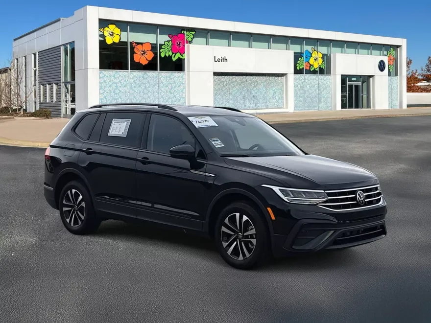 2024 Volkswagen Tiguan S photo 1