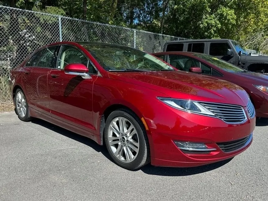 2016 Lincoln MKZ Base photo 1