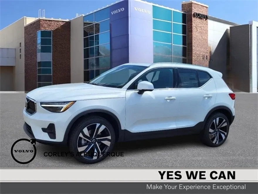 2025 Volvo XC40 Plus photo 1