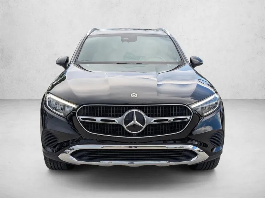 2024 Mercedes Benz GLC 4MATIC photo 1