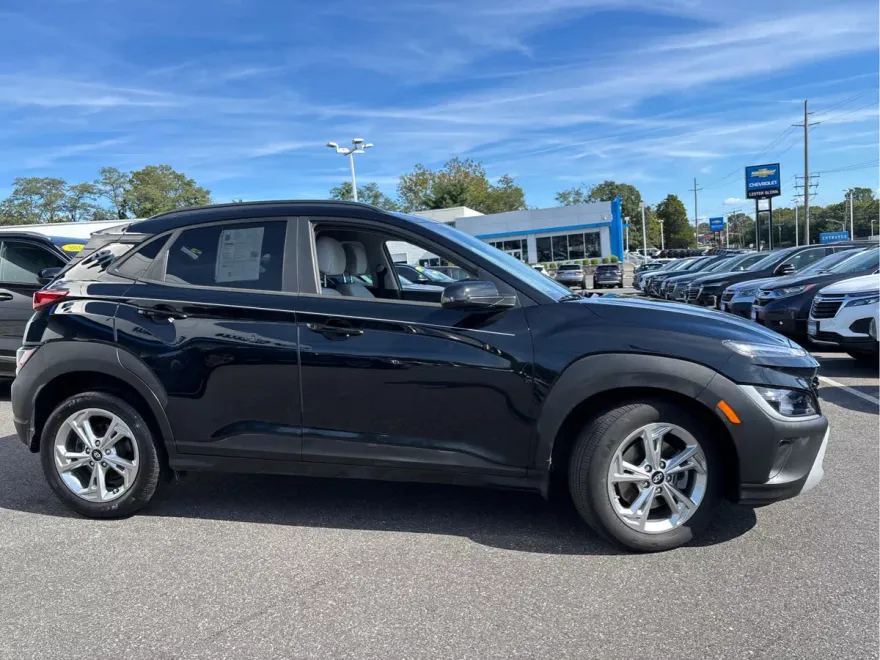 2023 Hyundai Kona SEL photo 1