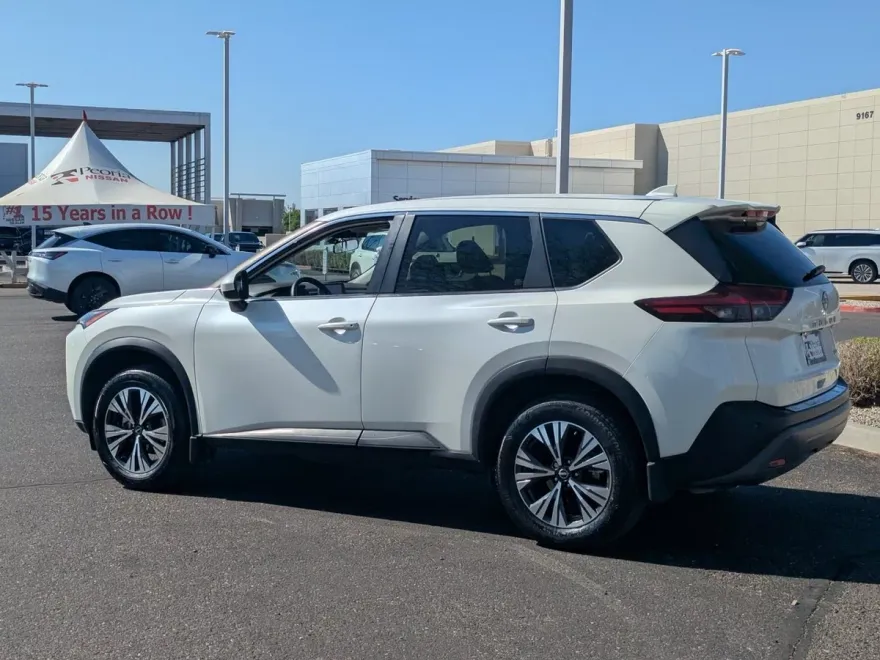 2023 Nissan Rogue SV photo 1