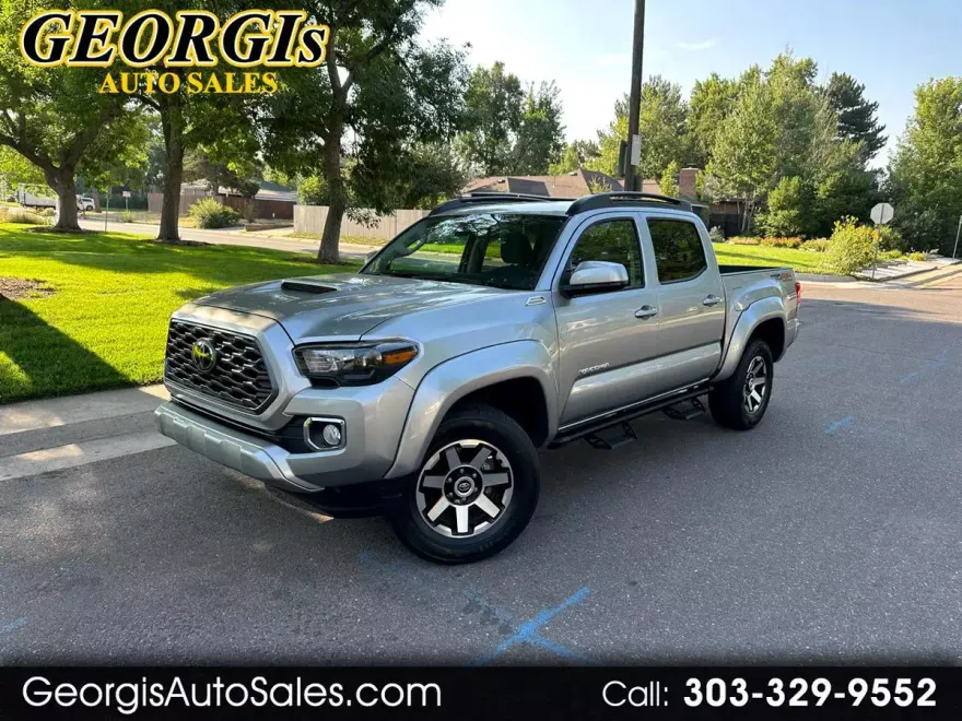 2022 Toyota Tacoma Double Cab SR5 photo 1