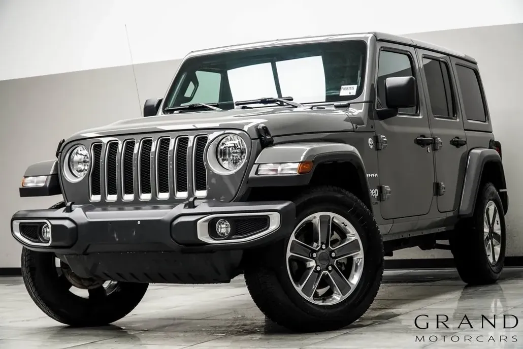 2023 Jeep Wrangler Sahara photo 1
