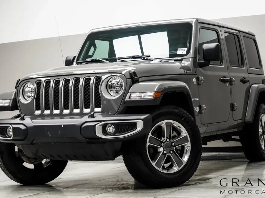 2023 Jeep Wrangler Sahara photo 1