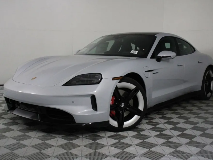2025 Porsche Taycan 4S photo 1