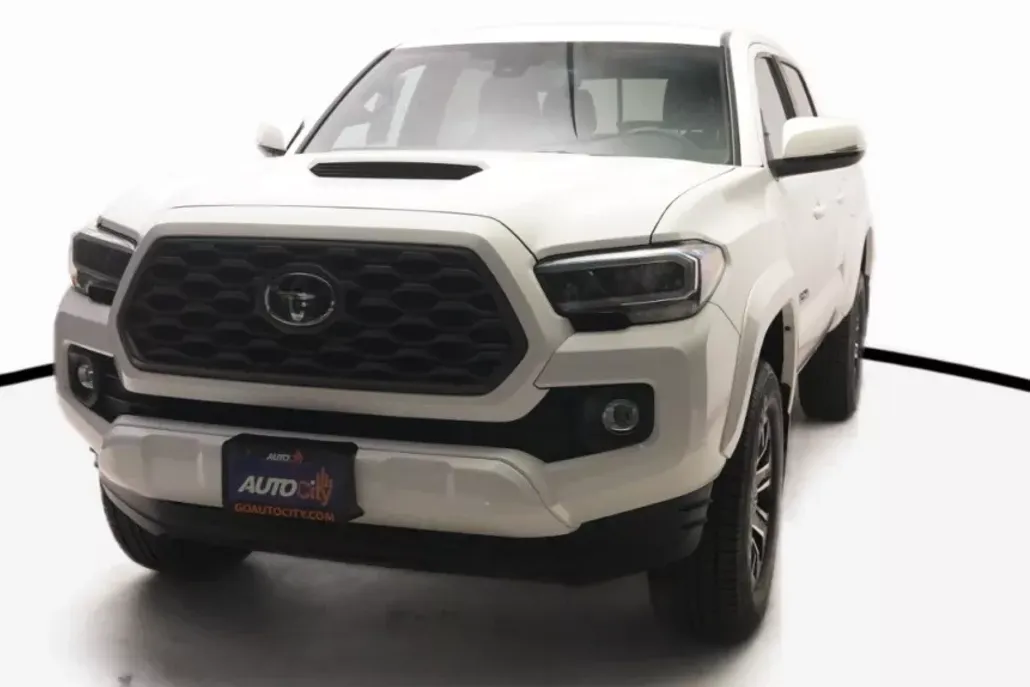 2022 Toyota Tacoma TRD Sport photo 1