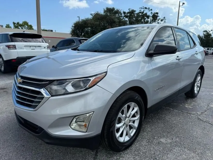 2018 Chevrolet Equinox LS photo 1
