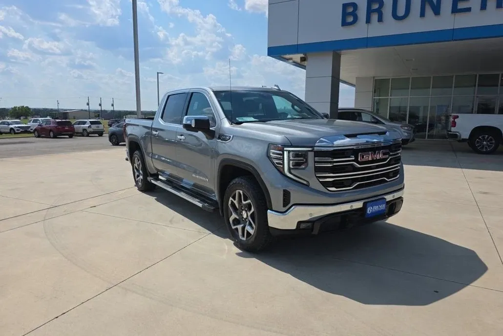 2024 Gmc Sierra 1500 SLT photo 1