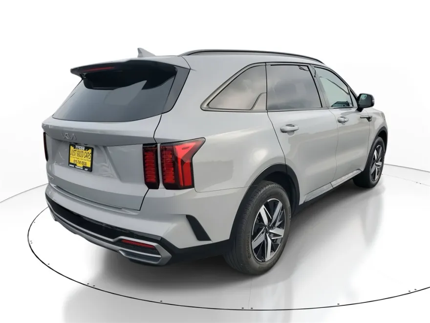 2023 Kia Sorento EX photo 1