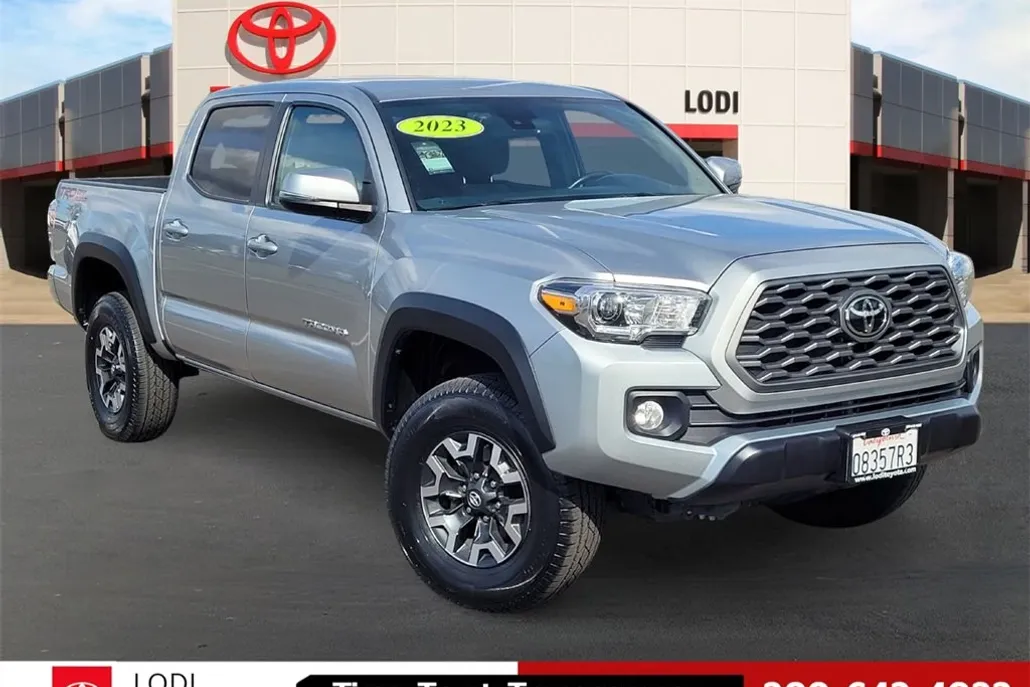 2023 Toyota Tacoma TRD Off-Road photo 1