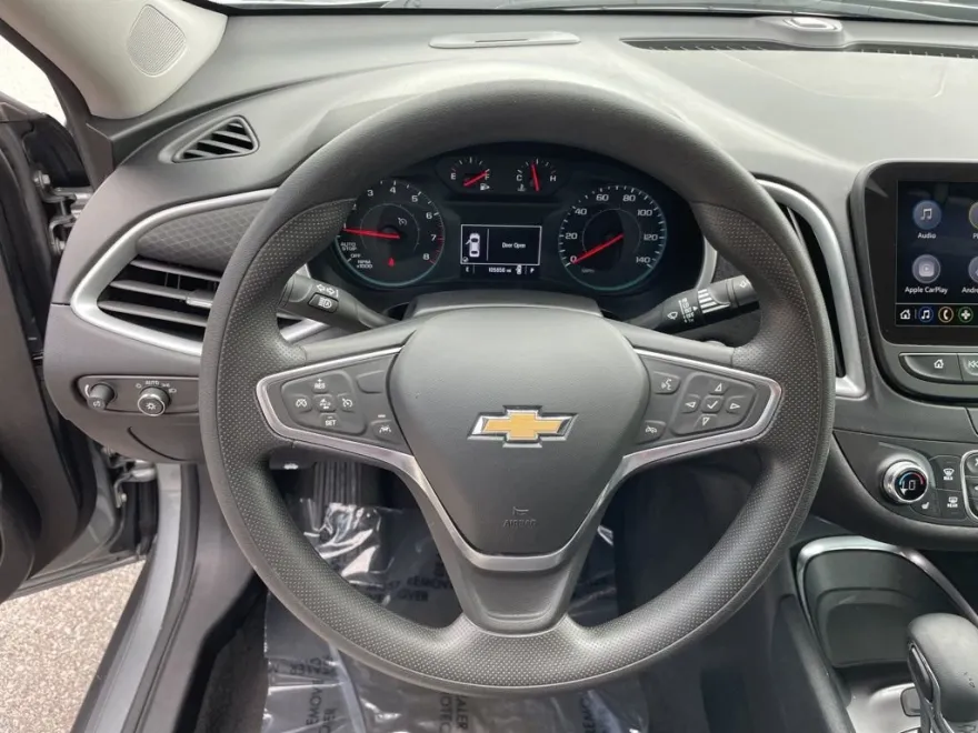 2023 Chevrolet Malibu 1LT photo 1