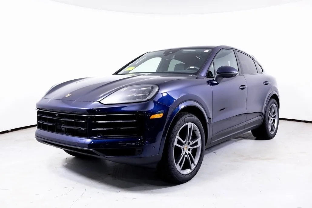 2025 Porsche Cayenne Coupe photo 1