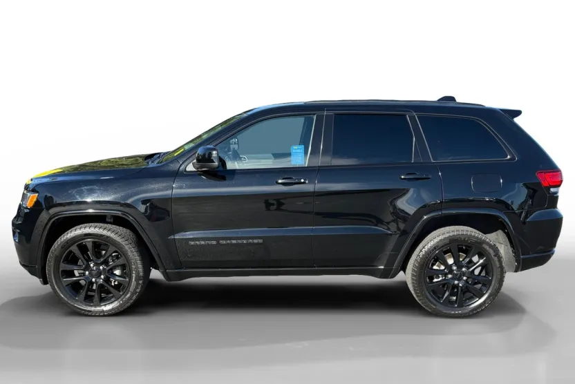 2019 Jeep Grand Cherokee Altitude photo 1