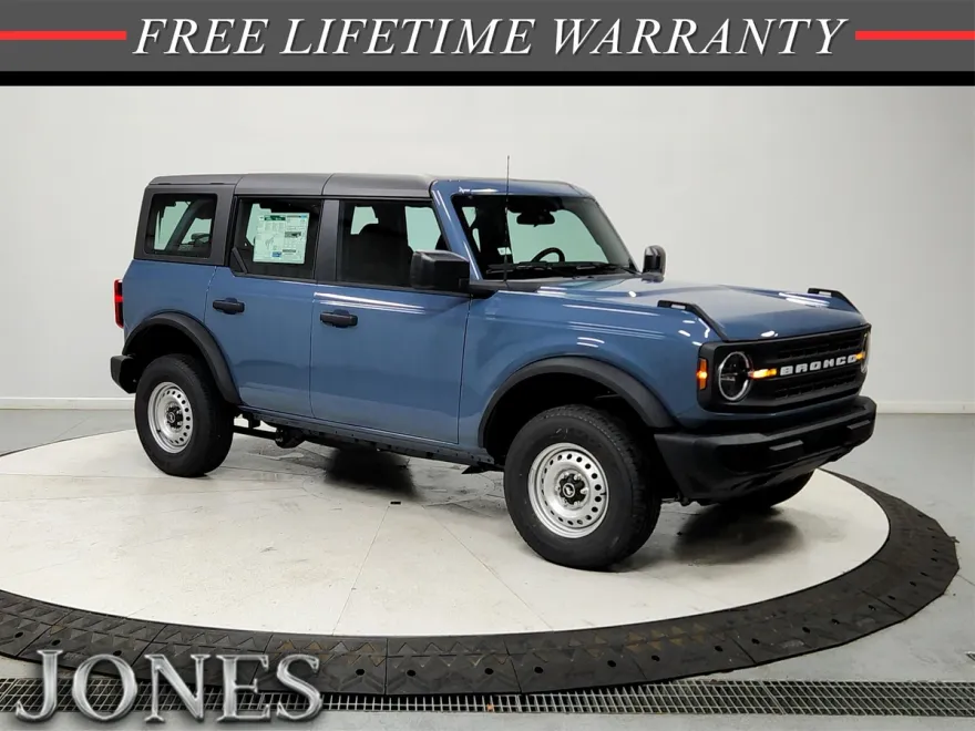 2025 Ford Bronco Base photo 1