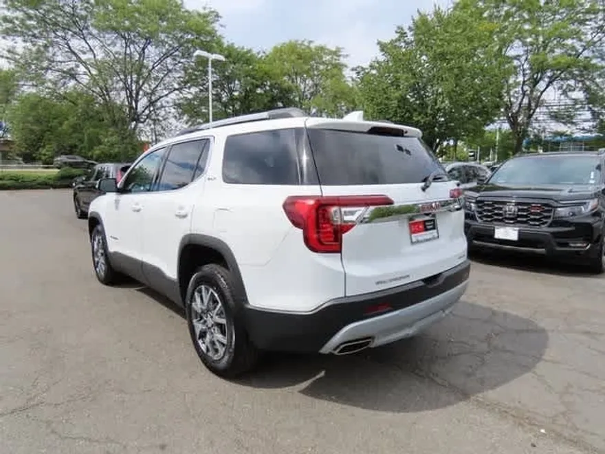 2023 Gmc Acadia SLT photo 1