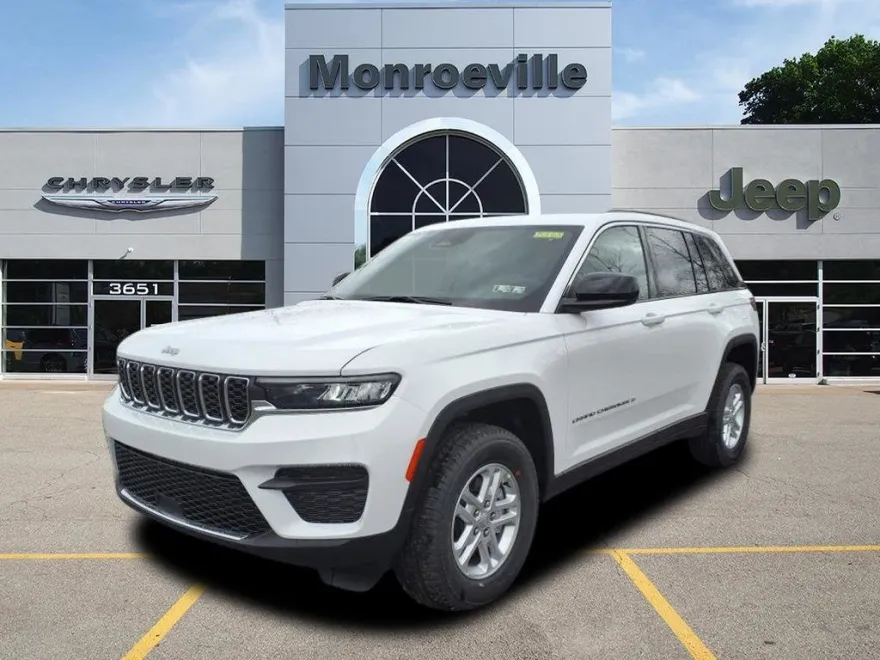 2025 Jeep Grand Cherokee Laredo photo 1