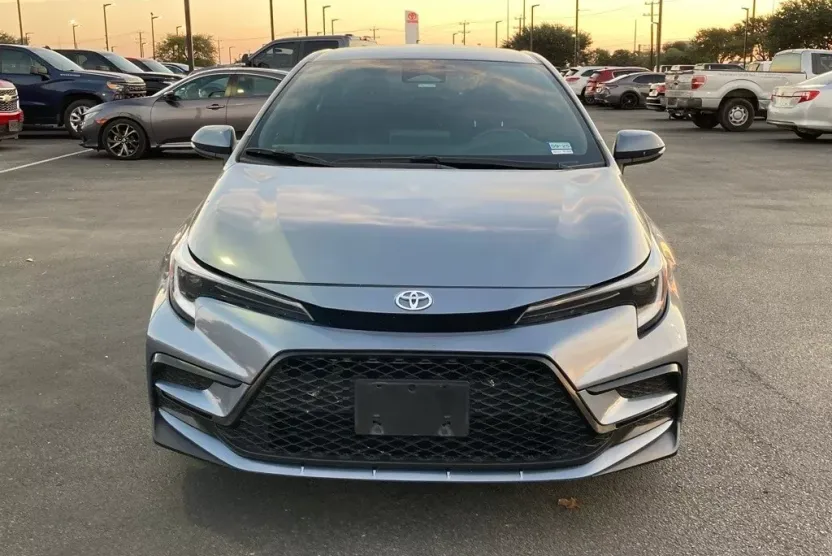 2024 Toyota Corolla SE photo 1