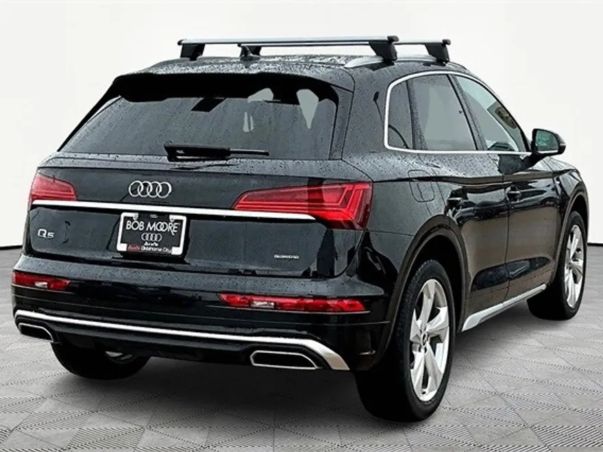 2022 Audi Q5 45 S line Premium Plus photo 1