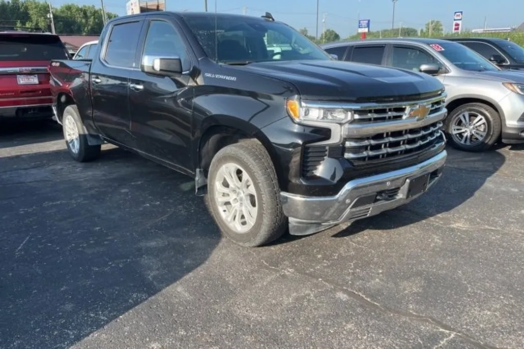 2023 Chevrolet Silverado 1500 LTZ photo 1