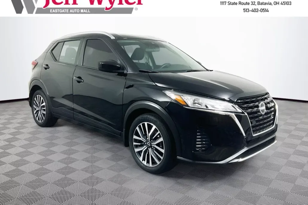 2023 Nissan Kicks SV photo 1