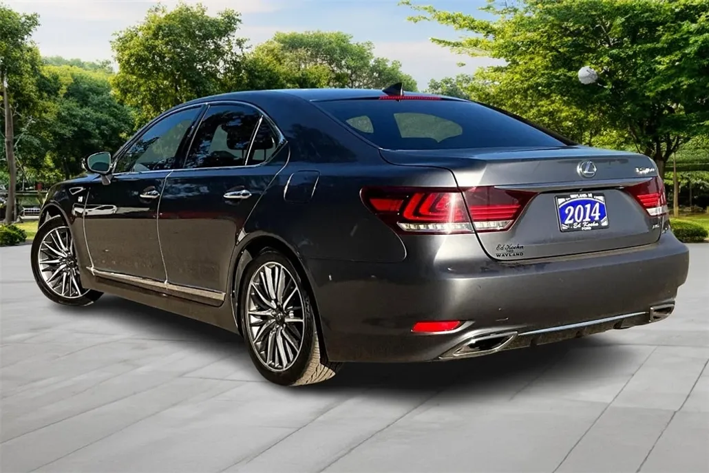 2014 Lexus LS 460 photo 1