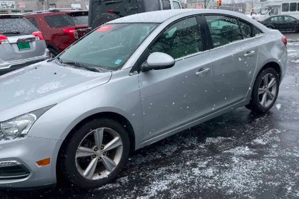2015 Chevrolet Cruze photo 1
