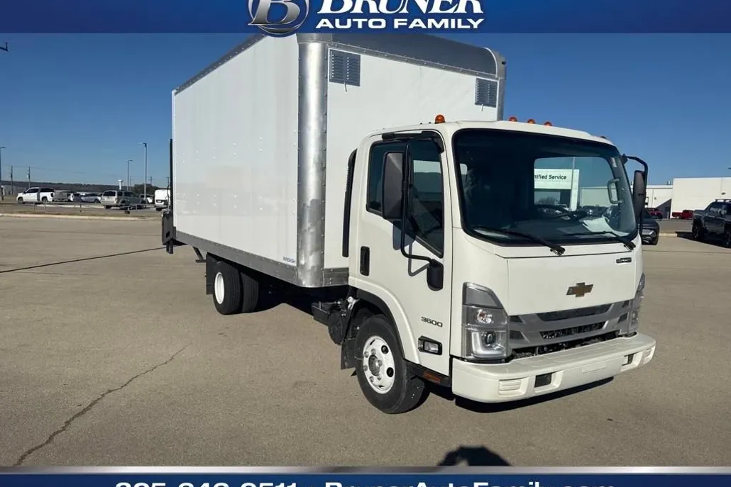 2024 Chevrolet Silverado 3500HD photo 1