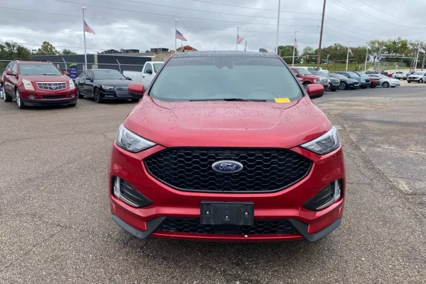 2022 Ford Edge ST photo 1