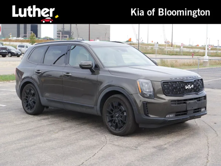 2022 Kia Telluride SX photo 1