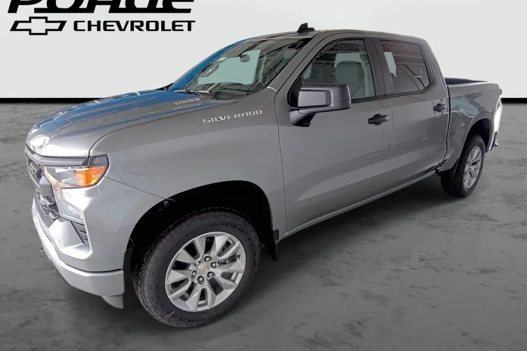 2025 Chevrolet Silverado 1500 Custom photo 1